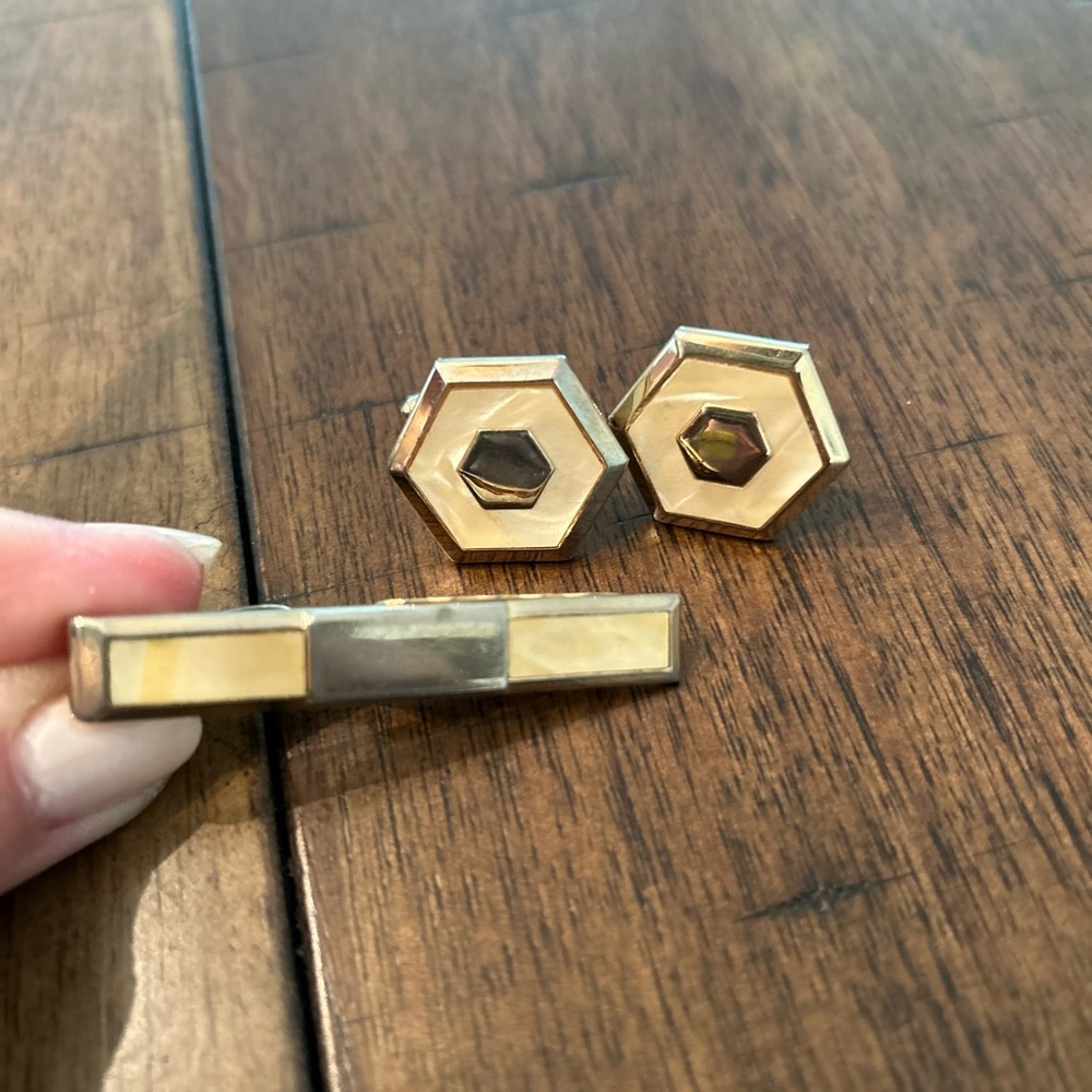 Vintage Swank Cuff Links & Tie Clip - Picture 12 of 12